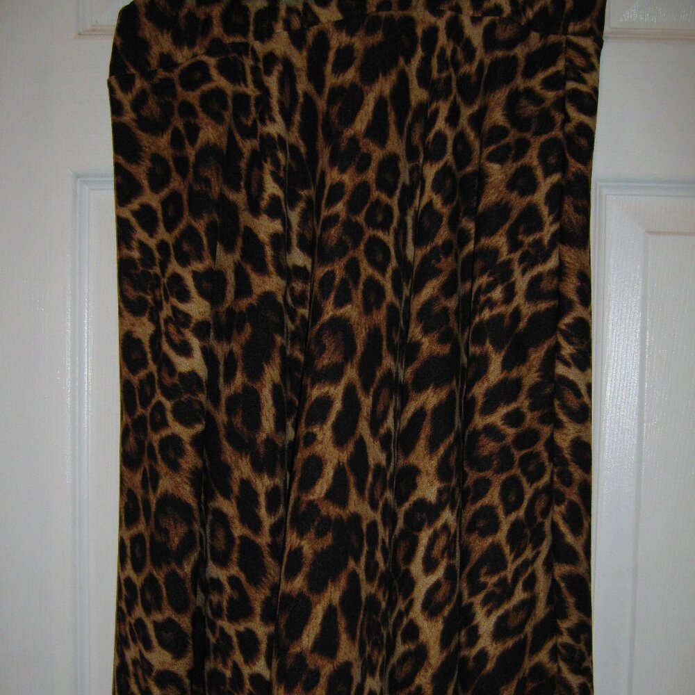 Ssoulm Leopard Print Elastic Waist Skit - Size L.  Made in USA